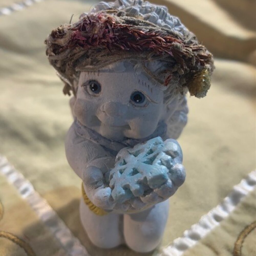 Dreamsicle Snowflake DC117 1994 Angel Cherub Figurine